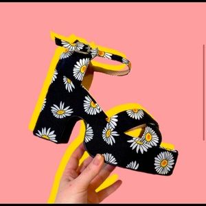 SHEIN Daisy Platforms | NEVER WORN